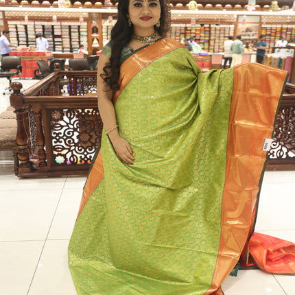 CSM-18413 | Mehandi Green & Red kanchi Pattu Saree