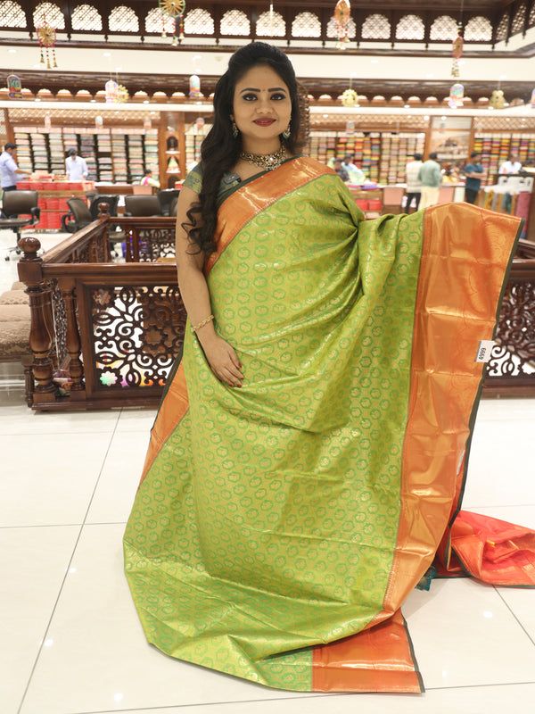 CSM-18413 | Mehandi Green & Red kanchi Pattu Saree