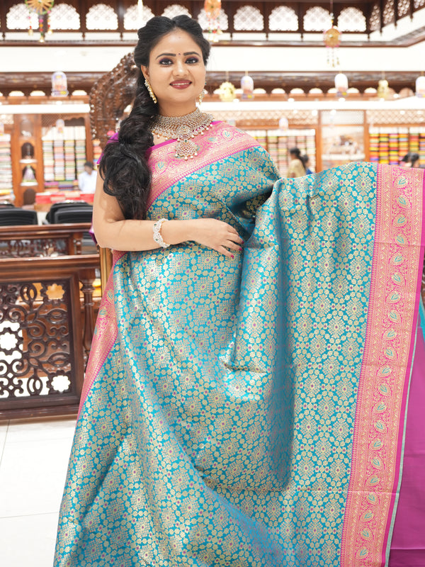 CSM-17800 | Rama Green & Magenta  Banaras Silk Saree