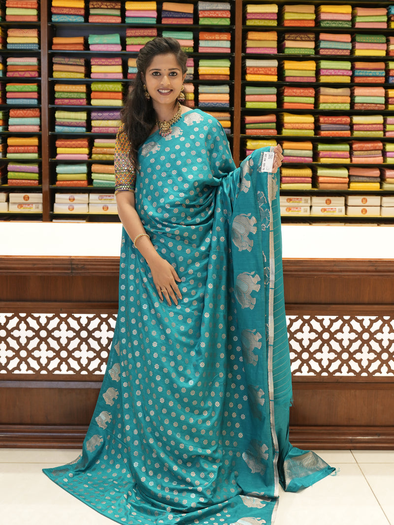 CSM-19448 |Rama Green Munga Silk Saree